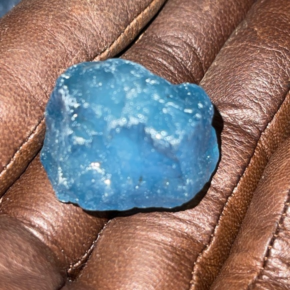 Raw Aquamarine chunk - Picture 6 of 6